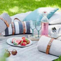 Butlers -Butlers butlers picknickdecke l 150 x b 200cm wanderlust in schwarz weiss 1