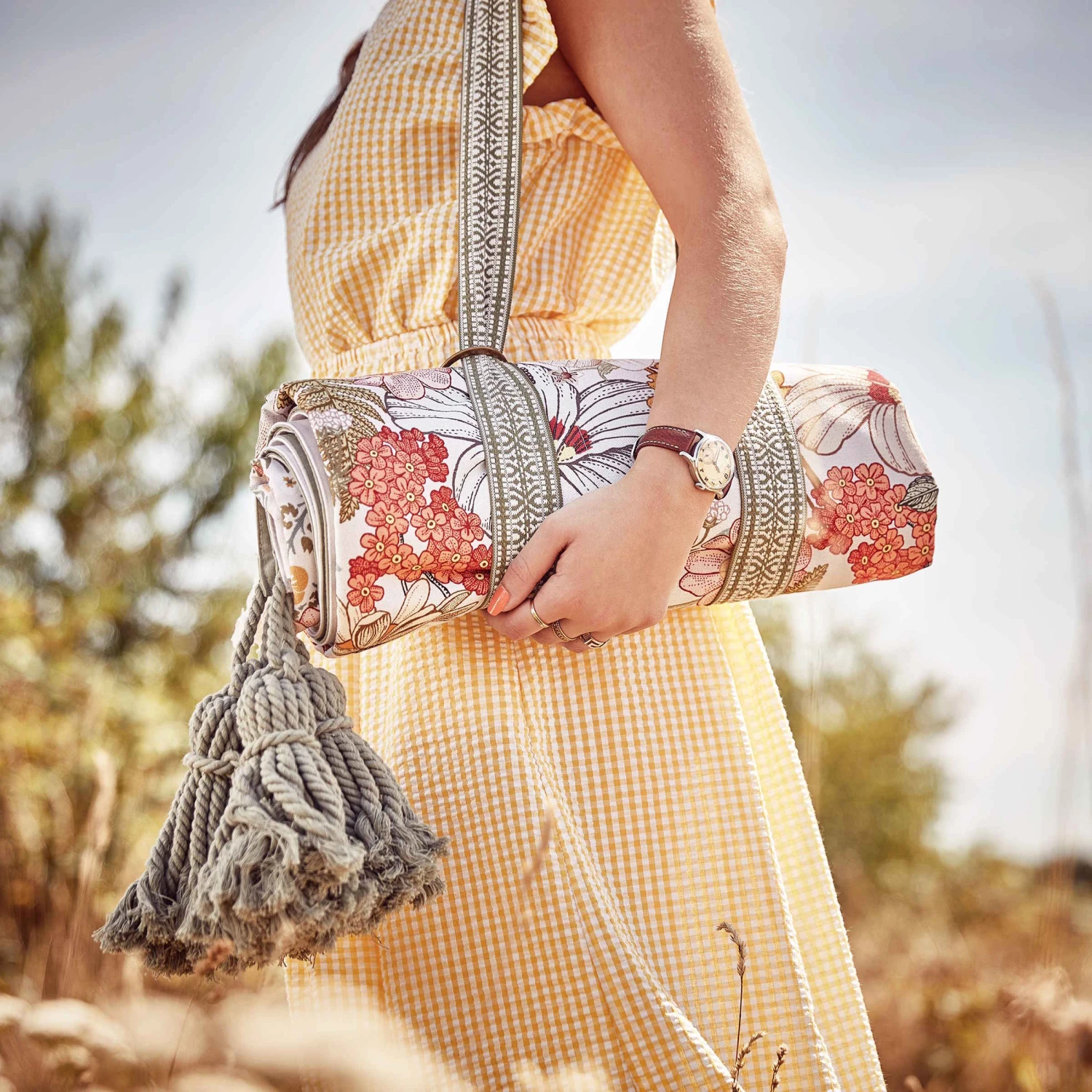 Picknickdecke L 175 X B 154cm BETWEEN FLOWERS In Creme 2 Picknickdecke L 175 X B 154cm BETWEEN FLOWERS In Creme – Bild 2